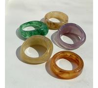 Set de 5 anillos geométricos vintage y americanos de resina de color, mezclada a incrustada con lámina dorada, diseño único apilable y versátil para , un regalo para , buenas y buenas hermanas