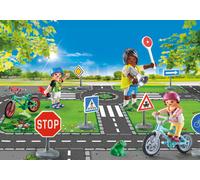 PLAYMOBIL City Life 71332 Educación Vial, Curso de Bicicletas, Bicicletas señales de tráfico y más, Juguetes para niños a Partir de 4 años