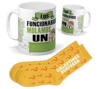 Set para Funcionarios | Taza “A LOS FUNCIONARIOS NO SE LES TOCAN LOS HUEVOS” + Calcetines Sorpresa | Regalo Original y Divertido para Hombre o Mujer | Cumpleaños, Navidad, Oficina y Trabajo Público