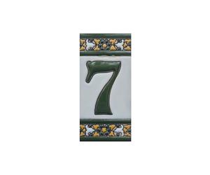 Sevillia Verde, azulejos de número de casa de cerámica pintados a mano que miden 11 × 5,5 cm. (azulejo del número 7)