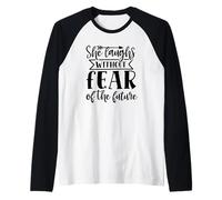 She Laughs Without Fear - Verso de la Biblia Christian Faith Women Camiseta Manga Raglan
