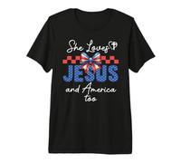 She Loves Jesus & America Too Girls Christian American Flag Camiseta Premium
