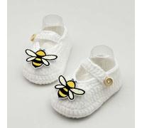 Shein 1 par de patucos de ganchillo para bebé con abeja, estilo Mary Jane blanco, zapatos de bebé