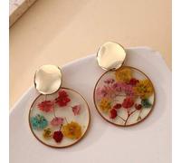 Shein 1 par de pendientes con colgante redondo exagerado decorado con flores secas de resina naturalista, versátil para uso diario, vacaciones y regalo. Las