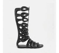 Shein 1 par de sandalias planas de mujer de talla grande, sandalias planas de cuero de imitación sólido con remaches huecos, estilo punk de vanguardia, casu