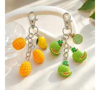 Shein 1 pieza/2 piezas Colgante de resina realista de medio corte de melón y mango unisex, llavero de encanto de fruta de aceite goteante de aleación, colga