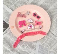 Shein 1 pieza Accesorios con ojetes de la serie Barbie de MINISO, que muestra el encanto exquisito de las muñecas Barbie, disponible en varios tamaños y for