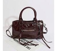 Shein 1 pieza Bolso de estilo retro y punk Y2K de color marrón café con cremallera, remaches, tachuelas y borlas decorativas, de material de PU con asas dob