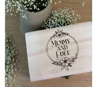 Shein 1 pieza Caja de recuerdos de madera personalizable con nombre, organizador de documentos/fotos, regalo para aventura/viaje/pareja/cumpleaños/aniversar