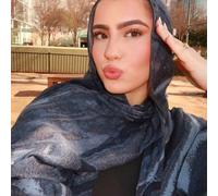 Shein 1 pieza de bufanda de mujer con estampado de batik bohemio, accesorio de moda para hijab, estilo casual de calle apto para uso diario, otoño