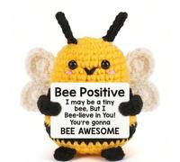 Shein 1 pieza Decoración colgante de abeja tejida a mano con cita motivacional positiva, adecuada como un pequeño regalo para amigos y familiares, excelente