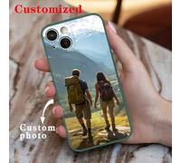 Shein 1 pieza Funda de teléfono suave y de moda personalizada en negro con fotos personalizadas de diferentes estilos de vida, padres e hijos, escenarios y