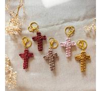 Shein 1 pieza Llavero de cruz tejido a mano, llavero de Jesús, decoración de coche cristiana, hecho a mano, llavero de cruz suave, accesorio unisex estilo b