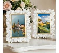 Shein 1 pieza Marco de fotos con estilo barroco en blanco y dorado con patrón 3D de margaritas, diseño cuadrado adecuado para exhibición en escritorio, se p