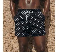 Shein 1 pieza Shorts casuales de playa con estampado todo sobre y cordones al frente para hombres, traje de baño a juego para parejas de vacaciones, estilo