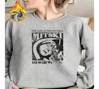 Shein 1 pieza Sudadera de cuello redondo de felpa para mujer con estampado gráfico de la portada del álbum de Mitski "The Land Is Inhospitable And So Are We