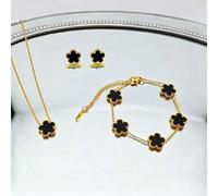 Shein 1 set Juego de joyas Black Clover, collar, pendientes y pulsera de trébol de cuatro hojas chapados en oro, accesorio elegante vintage para mujer para