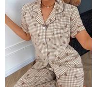 Shein 2 piezas Conjunto de pijama para mujer, parte superior de manga corta con cuello de solapa con estampado de oso a cuadros y pantalón largo, ropa de do