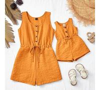 Shein 2 piezas Mono de tirantes rojo lindo para bebé niña, Conjunto a juego mamá e hija (se venden por separado), Verano