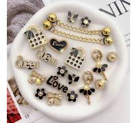 Shein 20 piezas de decoraciones desmontables para zapatos con strass en forma de oso, moño, copo de nieve, jardín y correa, un regalo perfecto para las vaca