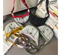 Shein Bolso bandolera casual con bloque de color para hombres y mujeres, bolso bandolera versátil y minimalista con forma de silueta de dumpling