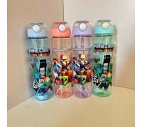 Shein Botella de agua de Minecraft Trails & Tales con pajita - Vaso de agua de plástico transparente con personaje pixelado impreso, tapa de un solo toque y