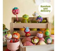 Shein Caja ciega de caramelos duros con forma de fruta de la serie Fruit Bazaar de Disney Pixar. Integrando personajes clásicos con formas de frutas, se pue
