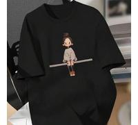 Shein Camiseta ajustada casual de mujer de talla grande con imagen impresa de una niña pequeña sentada en una silla usando un abrigo acolchado, verano