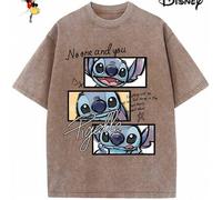 Shein Camiseta de algodón para hombre con licencia Disney para las fiestas familiares de 2026. Con estampado de Stitch, cuello redondo lavado, tacto suave y