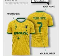 Shein Camiseta de fútbol amarilla de estilo vintage de Brasil, conmemorando la gloriosa historia del fútbol de Brasil, deportes