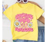 Shein Camiseta de manga corta de ajuste relajado con estampado de tablero de ajedrez, letra y eslogan "SUNSHINE MIXED WITH A LITTLE HURRICANE" para niñas jó