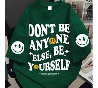 Shein Camiseta holgada con gráfico para niños, eslogan "No seas otro, sé tú mismo" e impresión de cara sonriente, acento "Nada es imposible", ajuste relajad