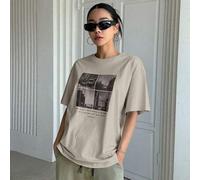 Shein Camiseta oversize con gráfico y eslogan: Cuando no puedas encontrar el sol, sé tú mismo el sol. La vida es como una película y yo soy el director, ve