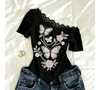 Shein Camiseta para adolescente con cuello asimétrico de encaje delicado, estampado de mariposas y flores, diseño 3D exquisito y llamativo. Corte lateral fr