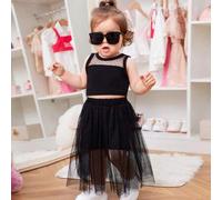 Shein Camiseta Sin Mangas Con Inserción De Malla Para Niña Y Pantalones Cortos Con Superposición De Malla