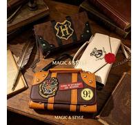 Shein Cartera larga de cuero de la serie Harry Potter de Warner Bros. (WB), bolso de hombro, bolso cruzado, bolso de mano, con emblema de la letra "H" y pat