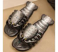 Shein Chanclas casuales para hombres, sandalias de pareja de verano con diseño de langosta de dibujos animados, sandalias de playa y hogar de fondo suave y