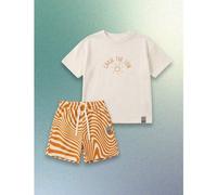 Shein Conjunto coordinado de verano con camiseta de manga corta con estampado gráfico "Boys Chase The Sun" y pantalones cortos con patrón de remolino naranj