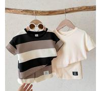 Shein Conjunto de 4 piezas para bebé niño con top de manga corta de cuello redondo suave de punto a rayas y pantalones cortos de cintura elástica