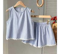 Shein Conjunto de camiseta y pantalones cortos para niñas preadolescentes, top de tirantes con volantes ondulados a rayas azules y blancas, y pantalones cor
