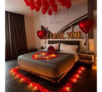 Shein Conjunto de globos con letra dorada "TE AMO" de 16 pulgadas, globo de corazón rojo de 32 pulgadas y globos de látex rojos con pétalos de rosa falsos,