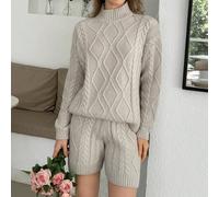Shein Conjunto de jersey y pantalones cortos con patrón de punto de cable y cuello de tortuga en unicolor para mujer