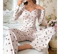 Shein Conjunto de pijama con top de manga larga con botones hasta la mitad y pantalones con estampado de cerezas. Esplendor floral abundante para la tempora