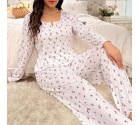 Shein Conjunto de pijama de talla grande con estampado floral diminuto y encaje, esplendor floral abundante, detalles acogedores y elegantes, ropa de otoño