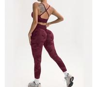 Shein Conjunto de ropa deportiva para mujer con top de tirantes de un solo color con espalda de cruce y leggings con estampado de camuflaje - Conjunto de en