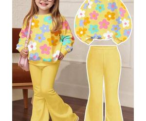 Shein Conjunto de sudadera de cuello redondo de manga larga y pantalones acampanados con un patrón de flores de dopamina amarillo brillante y diseño minimal