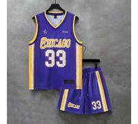 Shein Conjunto deportivo y urbano de hombre con un chaleco morado oversize y shorts a juego hechos de tela de malla con el número 33 y un diseño de Chicago.