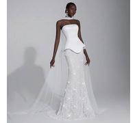 Shein Elegante, glamoroso, romántico y de moda, este vestido de encaje de jacquard de mariposa blanca presenta una lujosa superposición de satén, un diseño