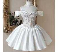 Shein Elegante y lujoso vestido mini con hombros descubiertos, bajo abullonado, encaje blanco y parches de lentejuelas de satén, con múltiples decoraciones