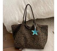 Shein Esta bolsa de mano de leopardo de poliéster es una bolsa de hombro de gran capacidad con una decoración colgante de estrella de mar. Es muy adecuada p